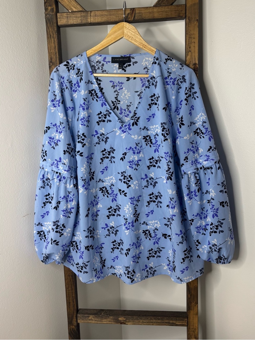 Lane Bryant Blue Floral V-Neck Balloon Sleeve Top Size 14